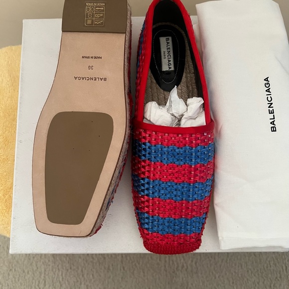 Authentic Balenciaga Espadrilles - Picture 7 of 11